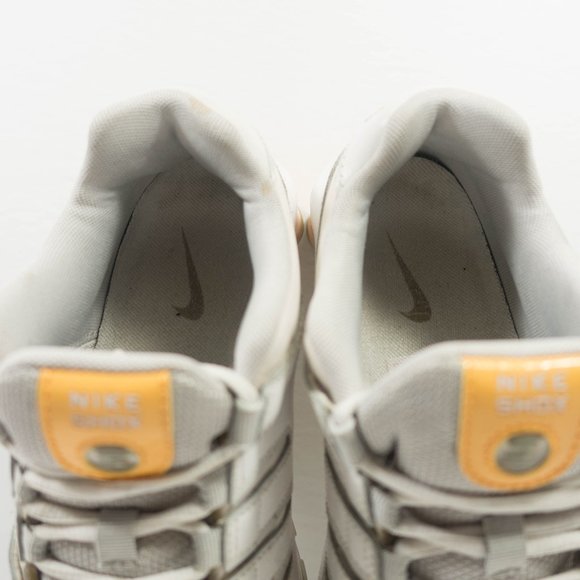 Nike Shox NZ EU Leather Sneakers - Women's Size 9 - Picture 8 of 10